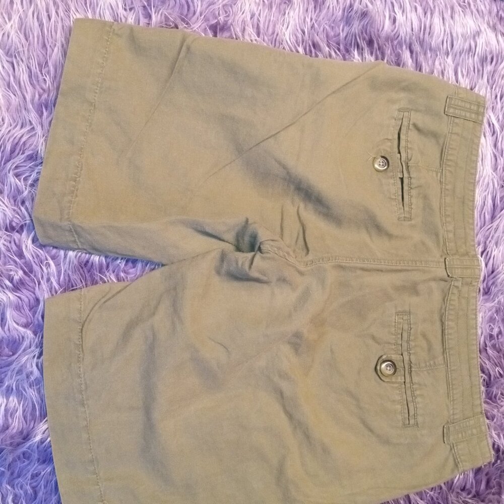 Old Navy shorts (Women's)
